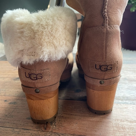 Boot/clog, Thebes, UGGS - Picture 6 of 9